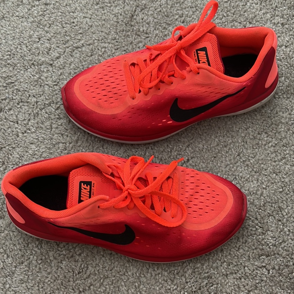 Nike Sneakers - Picture 3 of 5